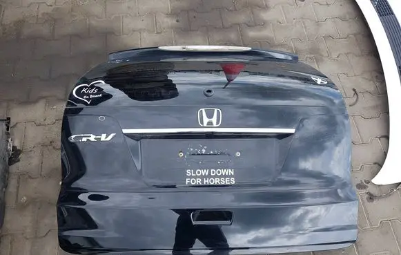 Honda CR-V Truck tailgate 