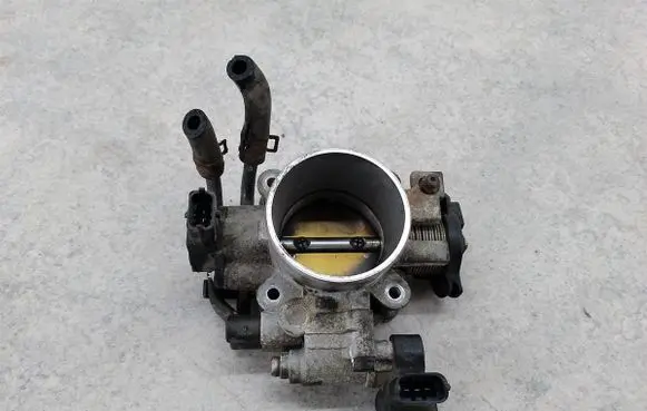 KIA Carens II Throttle body valve 35100-25500