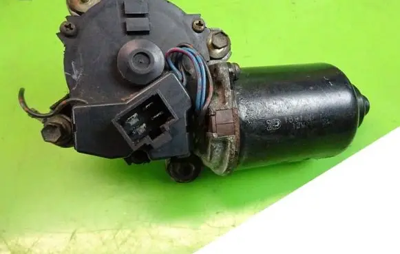 Mitsubishi 3000 GT Wiper motor