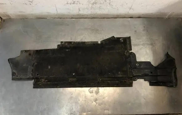 Audi A5 8T 8F Center/middle under tray cover 8K0825208H 8K0825202A 8K0825216D