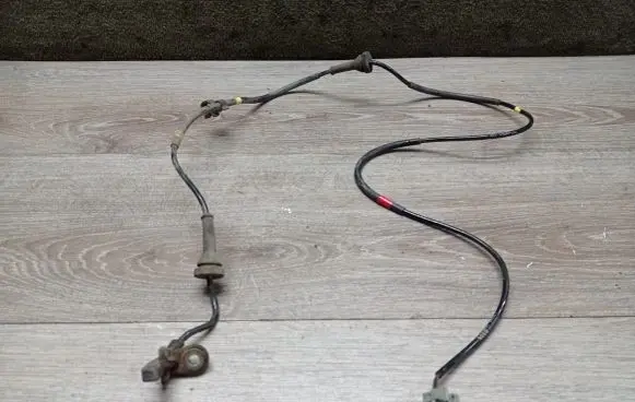 Volvo XC90 ABS rear brake sensor 10071161033 08634247