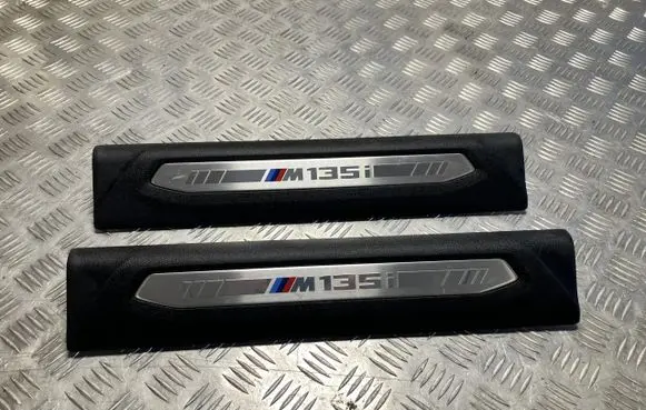 BMW 1 F40 sill trim set (inner) 7469183