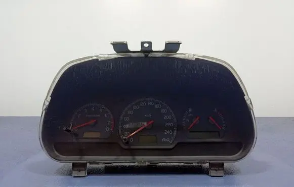 Volvo S40, V40 Speedometer (instrument cluster) 30889710
