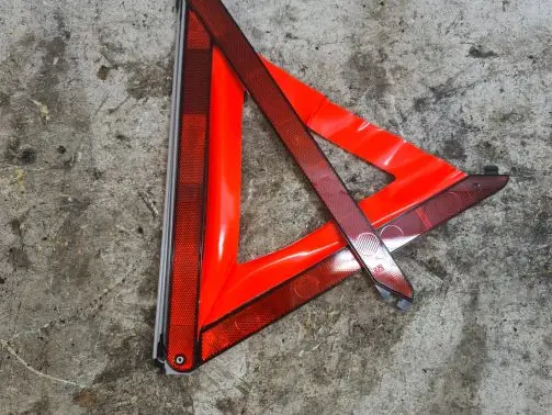 Dacia Duster Emergency warning sign E2027R030417