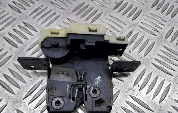 Renault Megane II Engine bonnet/hood lock/latch loop/hook 8200076240