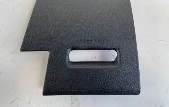 KIA Rio Fuse box cover 84756H8000