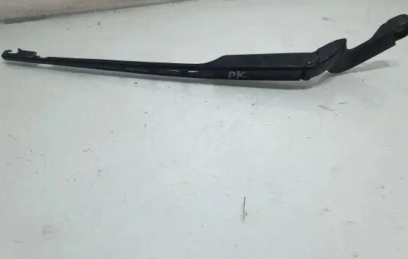 Audi A6 S6 C6 4F Front wiper blade arm 4F1955409