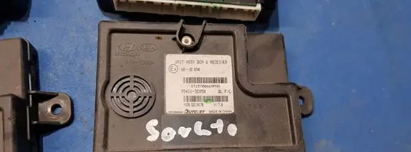 KIA Sorento Door central lock control unit/module 954113E850 S715700669PNN Y17806110178