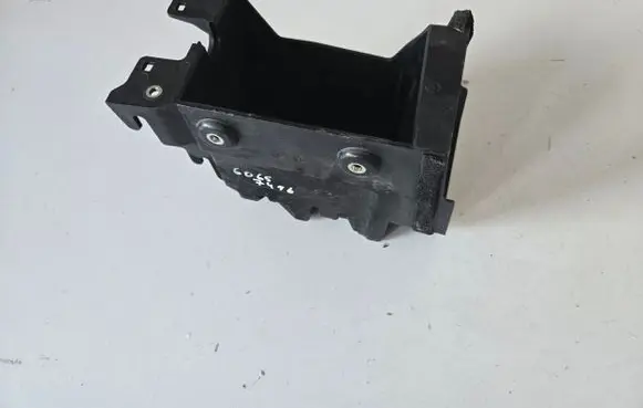 Volvo XC90 Battery box tray 31479621