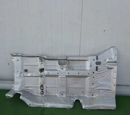 Volkswagen Transporter - Caravelle T6 Exhaust heat shield 7E3825671D