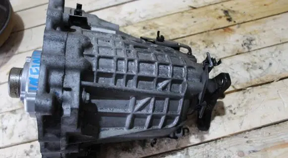 Infiniti FX Gearbox transfer box case 1BU0A