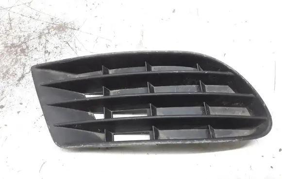 Volkswagen Golf Plus Front bumper lower grill 5M0853665