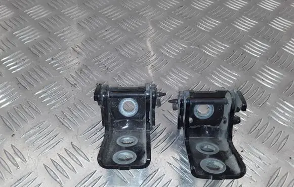 Rear door hinge set