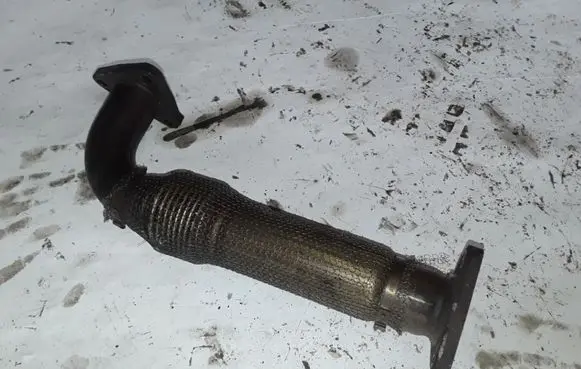 Audi A6 S6 C6 4F EGR valve line/pipe/hose NOCODE
