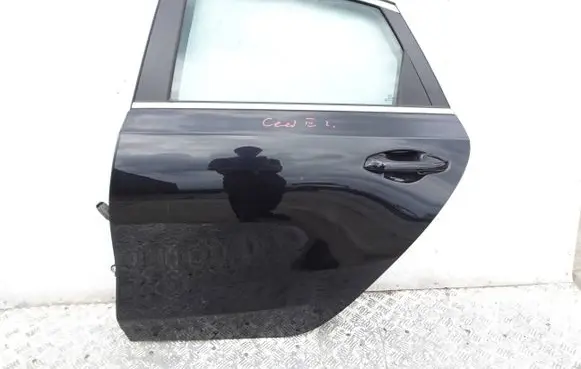 KIA Ceed Rear door 