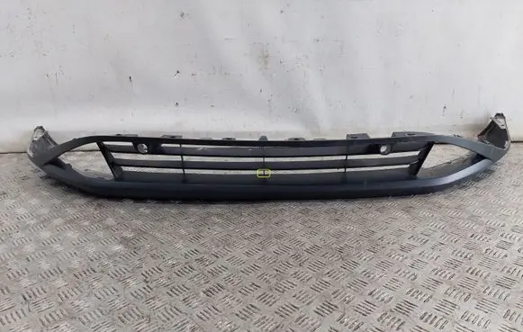 Nissan Qashqai J12 Front bumper lip 620266UA0A