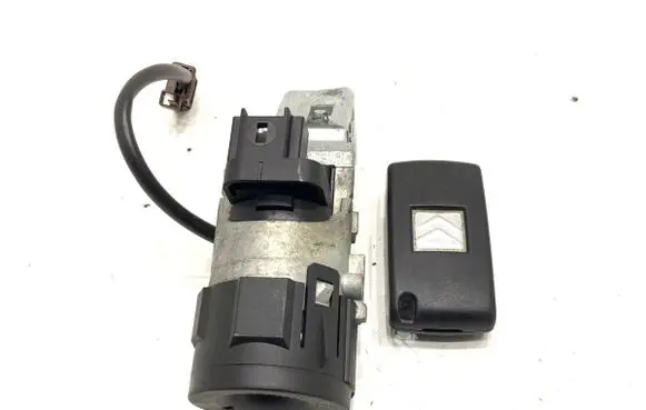 Citroen C4 I Ignition lock N0502455