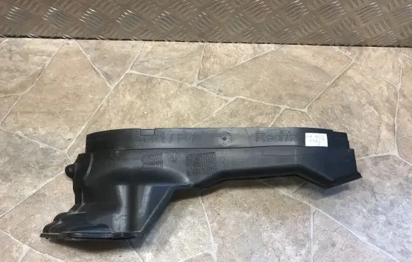 BMW 5 GT F07 Heat shield in engine bay 7149460