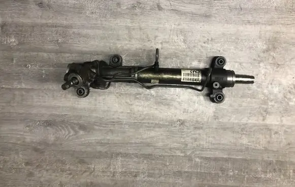 Toyota Avensis Verso Steering rack