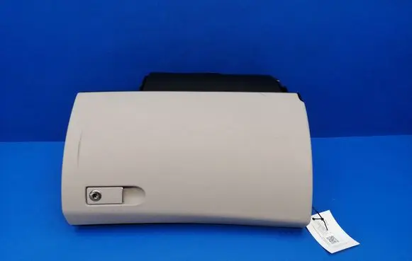 Mercedes-Benz C W204 Glove box set A2046803291