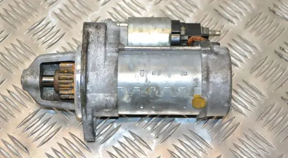BMW 5 F10 F11 Starter motor 7631558 4280009130