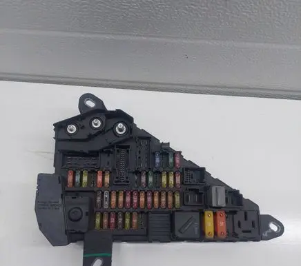 BMW 5 E60 E61 Fuse module 6906588 518811047