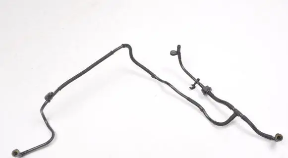 Nissan Qashqai J12 Fuel injector supply line/pipe 