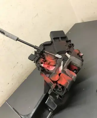 Ford S-MAX Front door lock