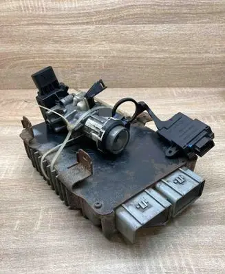 Chrysler Voyager Engine control unit/module ECU 04727402AI 04686665AB WITHLOCK