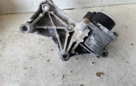 Renault Trafic III (X82) Generator/alternator bracket 117105124R