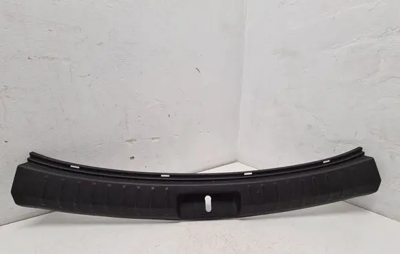 Hyundai Santa Fe Trunk/boot sill cover protection 857702W300