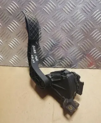 Volkswagen Golf IV Accelerator throttle pedal 1J1721503H