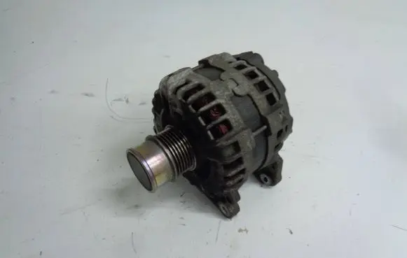 Volkswagen Golf VII Generator/alternator 04C903023L F000BL08F2