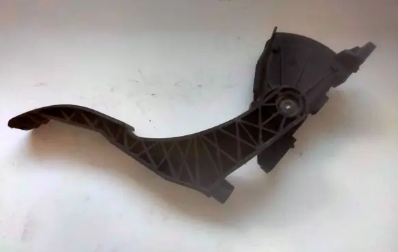 Volkswagen Golf IV Accelerator throttle pedal 1J1721503H 6PV00777001