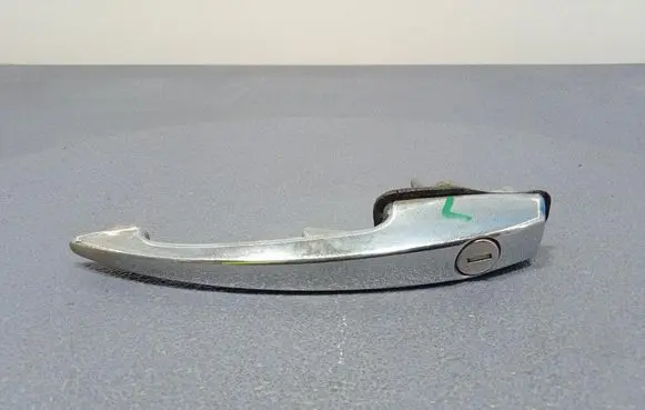 Volkswagen New Beetle Front door exterior handle 113837205