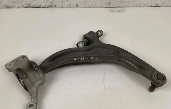 Chrysler Pacifica Front lower control arm/wishbone 68229021AC 68232193AD