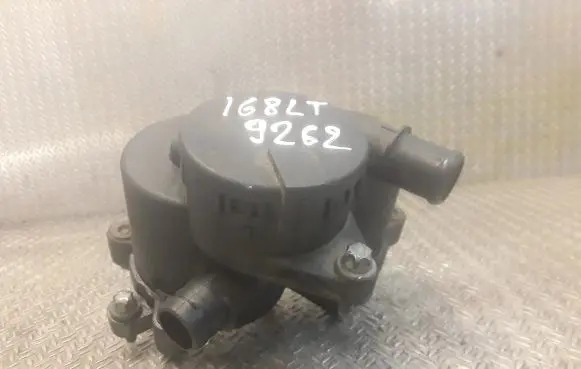 Mercedes-Benz A W168 Oil breather separator 6680100062 A6680100062
