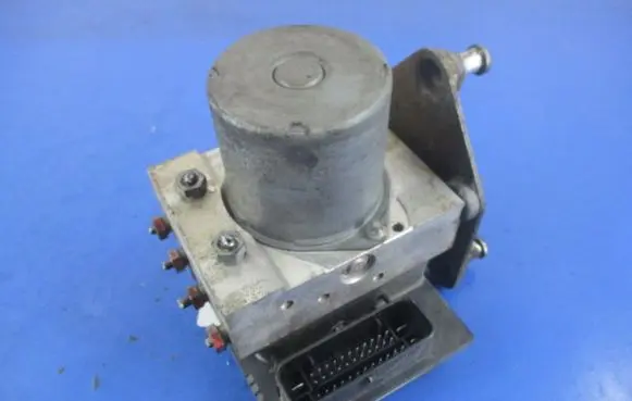 Mercedes-Benz Sprinter W906 ABS Pump A0014466889
