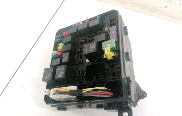 Toyota Corolla Verso AR10 Fuse box set PR0740000 PR074-0000