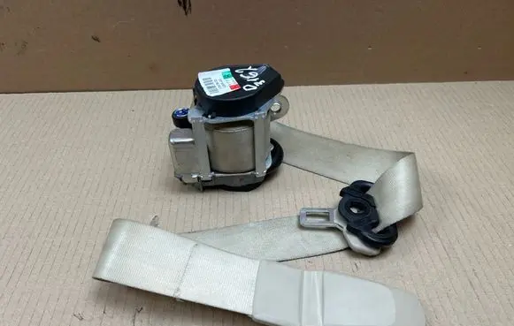 Skoda Superb B6 (3T) Front seatbelt 3T1857702
