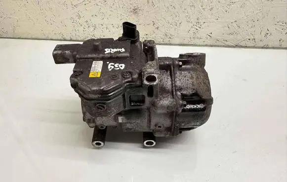 Toyota Auris E180 Air conditioning (A/C) compressor (pump) 0422001031