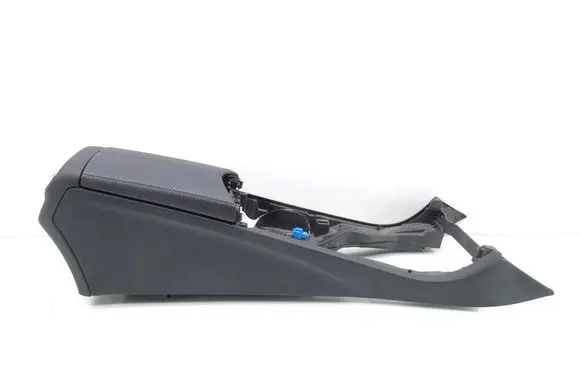 Mercedes-Benz C W205 Center console 