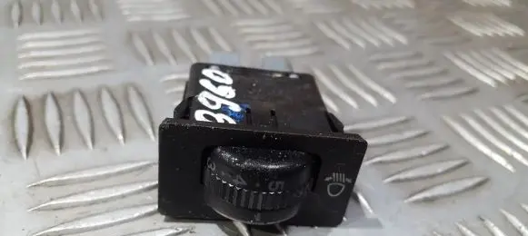 Toyota Avensis T220 Headlight level height control switch