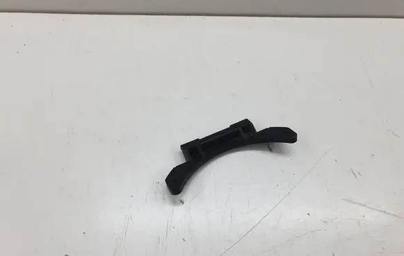 Fuel tank mounting bracket