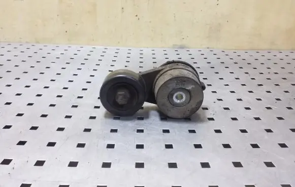 Hyundai ix35 Generator/alternator belt tensioner 252812F0