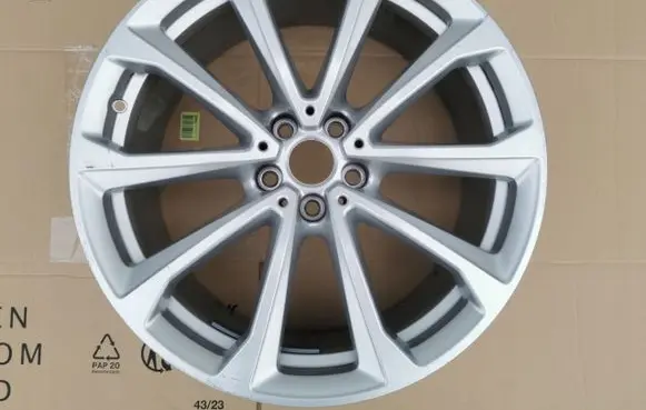 BMW X7 G07 R20 alloy rim 6880688