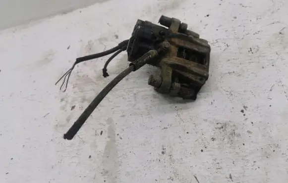 Volkswagen Golf VIII Rear brake caliper 5R3615406A
