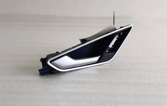 Audi Q2 - Front door interior handle 81A837019C 81A837019A