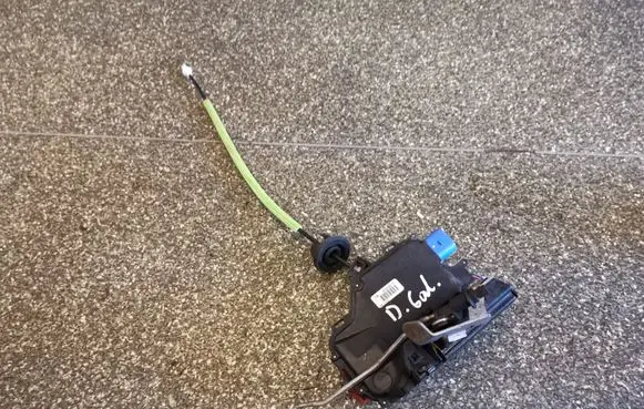 Audi A8 S8 D3 4E Rear door lock 4E0839016