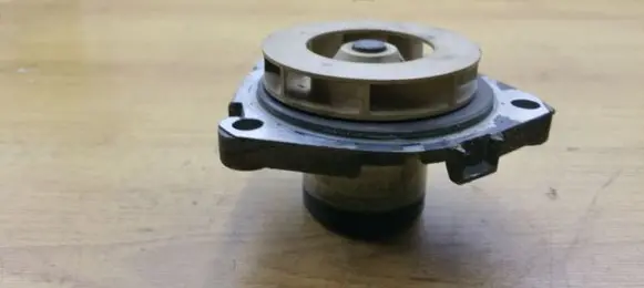 Opel Insignia A Water pump 55568637